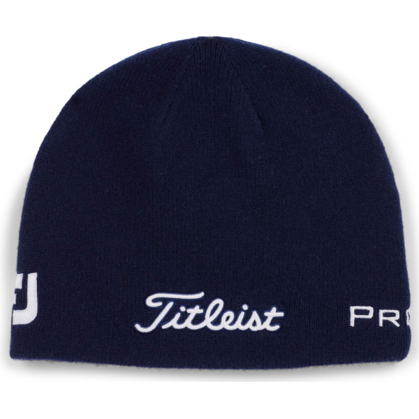 Nye Titleist huer p lager hos Grevernes Golfshop! 🧢❄️